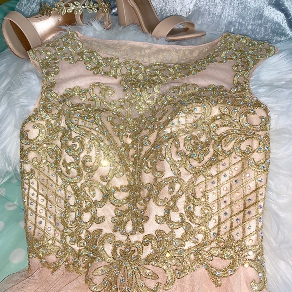 GORGEOUS DRESS !!!!!! - Picture 8 of 8